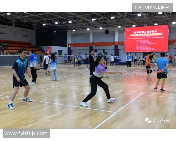 羽毛球配合实力大比拼深圳羽毛球队荣获全国第三名佳绩