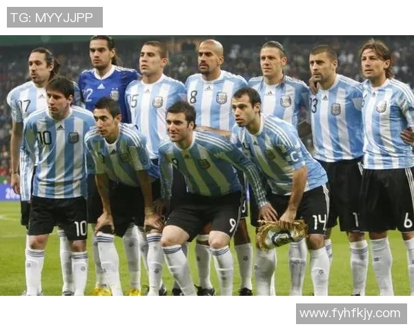 云浮足球明星盘点：那些在绿茵场上闪耀的本土英雄与传奇人物